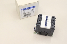 TELEMECANIQUE LC1 D40004F7 110v 18,5kw 400v 30HP Schütz  460V LC1D40004F7