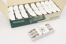 10x KUHNKE Z 332  Relais Fassung Sockel Z332