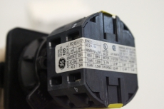 GENERAL ELECTRIC 492/105005-100 0-1 690V 16A Nockenschalter OVP