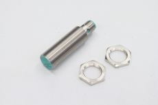 PEPPERL+FUCHS NBB5-18GM50-E2-V1 5mm Näherungsschalter induktiv