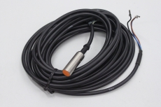 IFM IF 5208 2mm PNP Näherungsschalter induktiv IF5208 