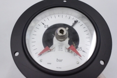 HAENNI -1-1,4bar bar 220V Einbaumanomter Manometer Schaltmanometer 7350202