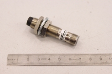  BALLUFF 516356E5YS4 516 356 E5 Y S4 Näherungsschalter induktiv 516-356-E5-Y-S4