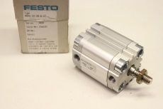  FESTO 156620 J808 Kurzhubzylinder Ø32mm 25mm ADVU-32-25-A-PA OVP