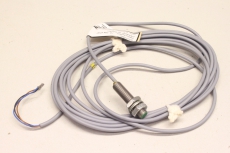  BALLUFF Näherungsschalter induktiv BES516324E3L