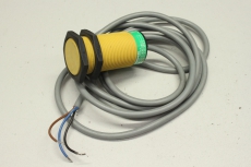  TURCK Näherungsschalter induktiv BI10-M30-AP6X