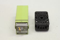 COMAT CS2/UC110 ELESTA 240V Relais Timer Zeitrelais ZKR118