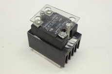 CRYDOM D1D40  100V 40A 3,5-32V Halbleiterrelais Relais Relai Relay  D1D40