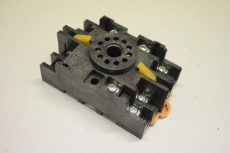 OMRON 2-M4X30 Relais Sockel Fassung 0695YK