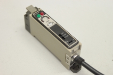 OMRON E3X-A11 Näherungsschalter optisch photoelektrisch 