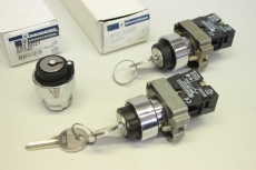 2x TELEMECANIQUE ZB2-BE101  XB2BG21 Schlüsselschalter 