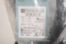 TELEMECANIQUE XCMA115 XCM A115 Endschalter Limit Switch Rollenhebel 064279 OVP