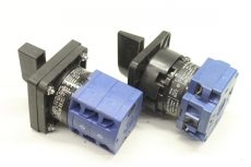 2x KRAUS & NAIMER CG8 0-1 CG10 HAND-0-AUTO Nockenschalter Schlüsselschalter 