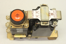 TELEMECANIQUE CA1-AS202 220V 50Hz Zeitrelais Time delay relay CA1AS202