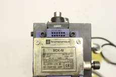 MERKLE BSEP 250.40/25.01.2.201.050 & 2 x XCK-M Schiebereinheit Zylinder 072545