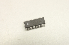 4x  AD7533KN 10-Bit Mutliplying 9418
