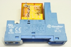 2x FINDER  95.75 & 40-52  8A 250V 24V Relais mit sockel 40.52