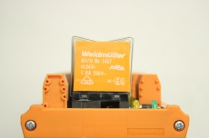 WEIDMüLLER  RSM8 & 8x KH/U Bv 1457 8A 250V Mehrfachrelaisbaustein 111356