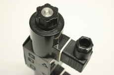 NACHI für Mazak G16FH005231 SA-G01-C5-D2-31 24V 4/3-Wege Ventil OVP