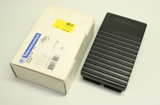 TELEMECANIQUE XPEA110 065000 XPE-A 1Ö+1S Schalter Fußschalter OVP