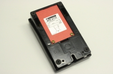 TELEMECANIQUE XPEA110 065000 XPE-A 1Ö+1S Schalter Fußschalter OVP