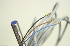 CONTRINEX DW-AD-623-M8-290  M8 PNP 2mm bündig Näherungsschalter induktiv OVP