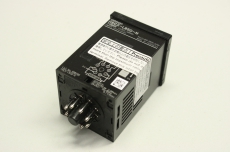 OMRON H5CX-L8SD-N 09821HI 12-24VDC 24VAC 9.999s 9999h Zeitrelais OVP