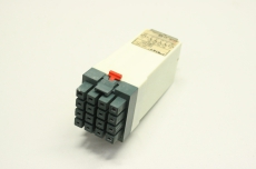 TELEMECANIQUE RHK41 24V 4 250V 5A RHK 41  Relay Relais Mit Sockel 