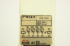 TELEMECANIQUE RHK41 41 24VDC 4 250V 5A RHK 41  Relay Relais Mit Sockel 