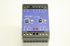 CM20-230-3 CM202303 230VAC 0-10VDC 2 5A 250VAC Füllstand Grenzschalter 