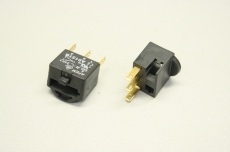 2x APEM  A0151B 6A 250V 25000 1CO für Serie A01 Kontaktblock Contact 