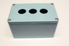 Schneider 205.6(2)7/32   Metallgehäuse Leergehäuse Befehlsgeräte 3-fach 