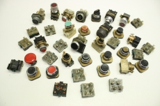 Posten TELEMECANIQUE XB2-A ZB2.RA91  1 600V 10A 1S 500V AC15 240V Drucktaster 