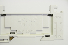 4x E-T-A typ 17 typ17 250V Basisklemme Anschlussklemmenblock 