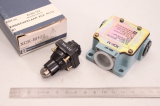 TELEMECANIQUE XCK-M102 Endschalter  & ZCK-DO2 Positionsschalter Limit Switch OVP