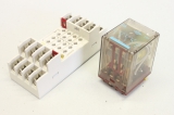 MTI  ITT CS 110V  Relais mit Sockel 