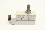 OMRON  ZE-Q22-2G Positionsschalter Endschalter Limit Switch 