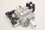 FESTO 2x VSVA-B-M52-MZ-A1-C1C-APP Magnetventil Endplatte Schalldämpfer Sensor 